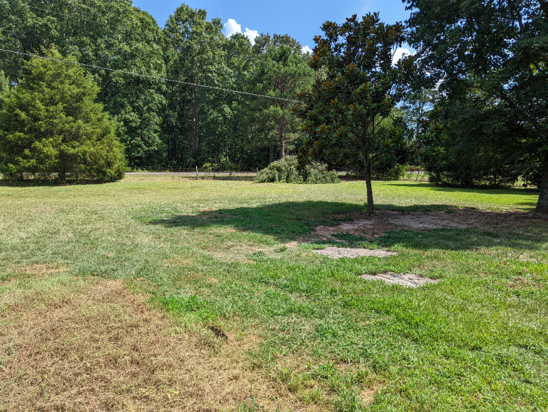 4401 Keowee Rd - Photo 2 of 10