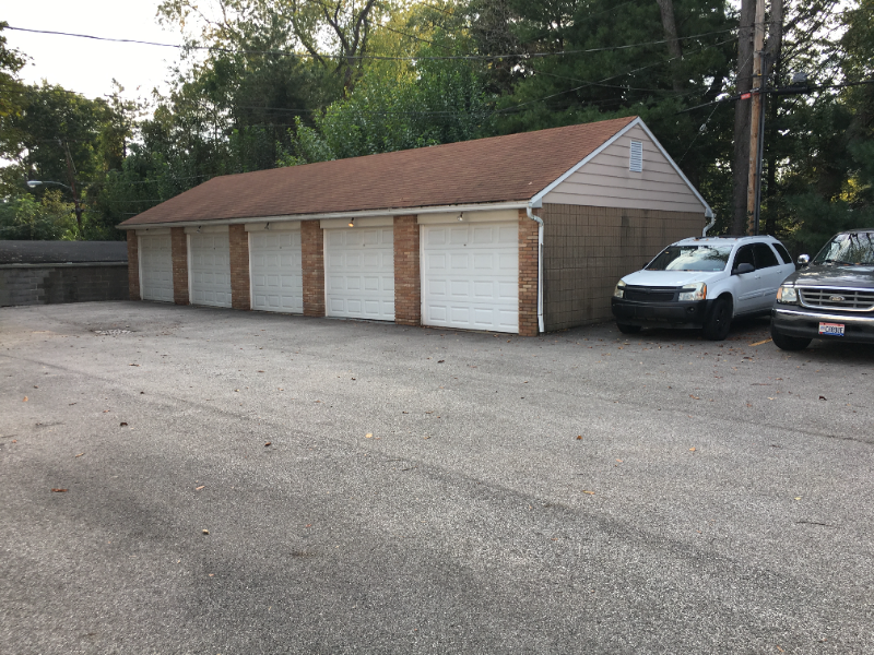 64 N Pershing Ave - Photo 2 of 14