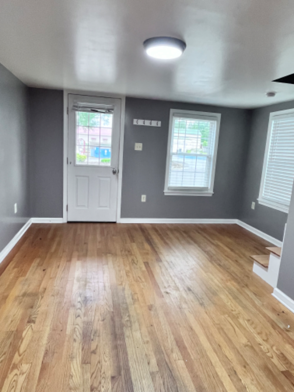 224 Dingledine St - Photo 2 of 11