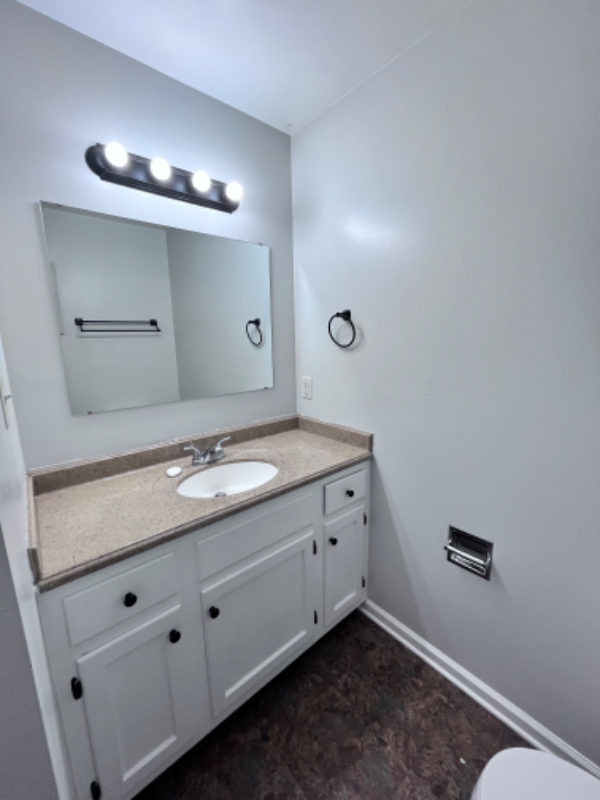 224 Dingledine St - Photo 6 of 11