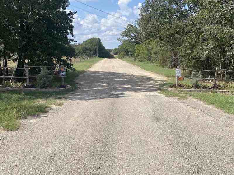 387 Wildcat Creek Rd - Photo 2 of 15
