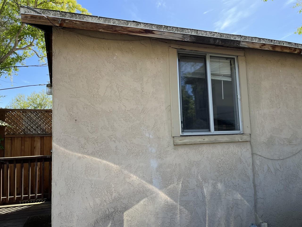 934 Clark St #B - Photo 2 of 10