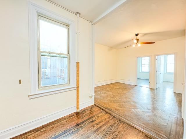 580 Grand St - Photo 3 of 20