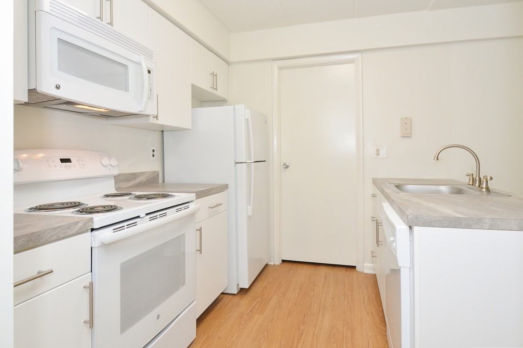 Whiteland West Apartments - Photo 2 of 44