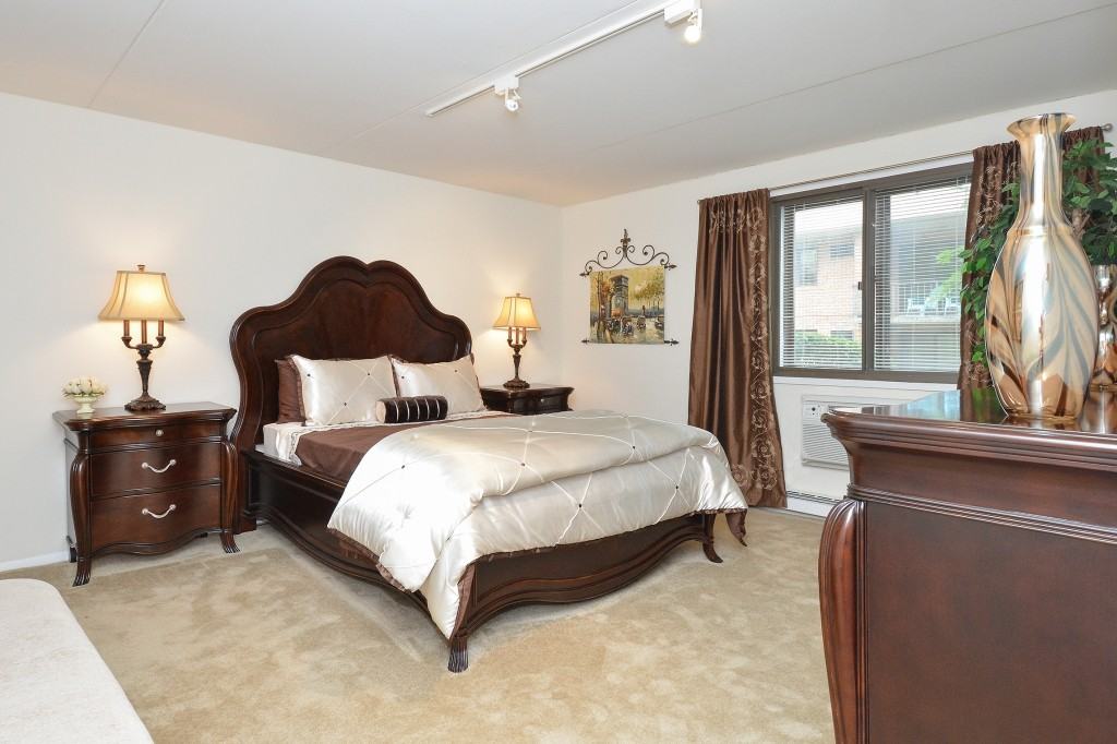 Whiteland West Apartments - Photo 3 of 44