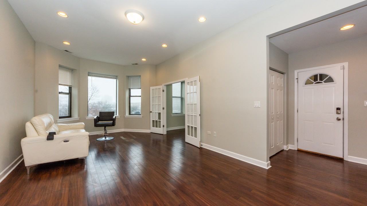 Apartments for Rent In Douglas, Chicago, IL Find 73 Condos & Other