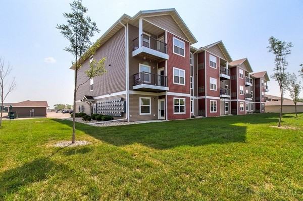 Kenwood on 5th Apartments - Photo 2 of 31