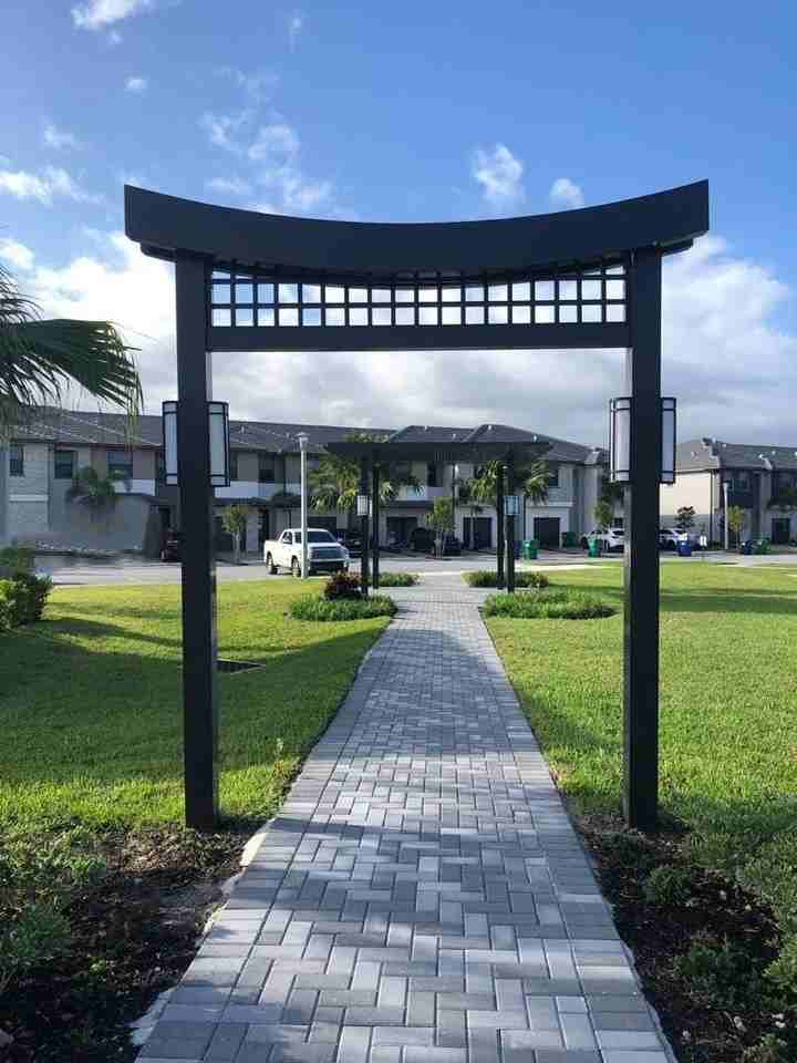 15830 Nw 91st Ave - Photo 3 of 8