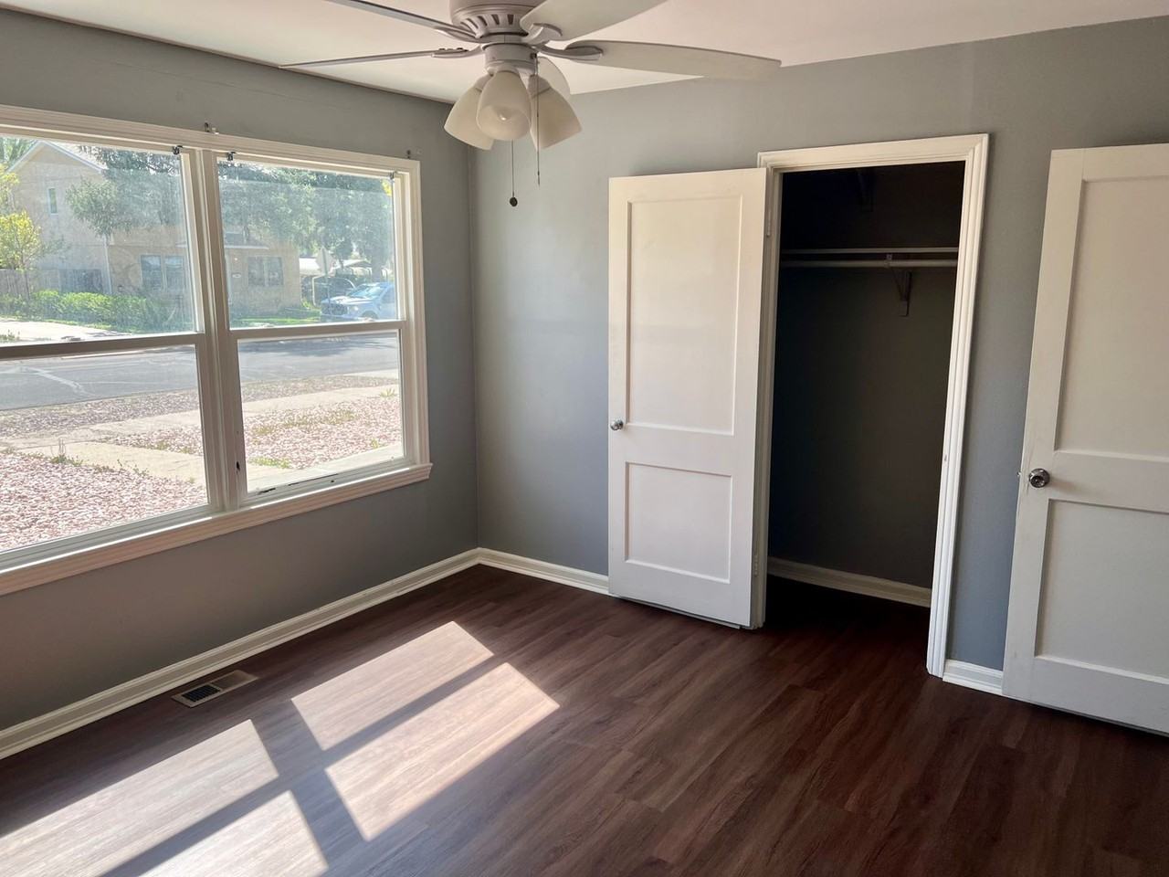 2530 N Wahsatch Ave - Photo 4 of 16