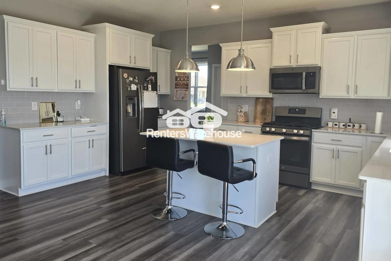 1459 Nutmeg Cir - Photo 2 of 35