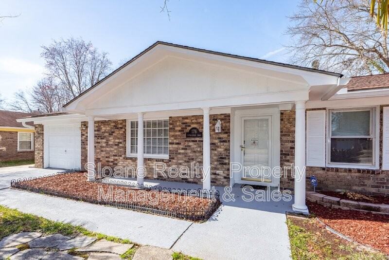 176 Foxborough Rd - Photo 2 of 43