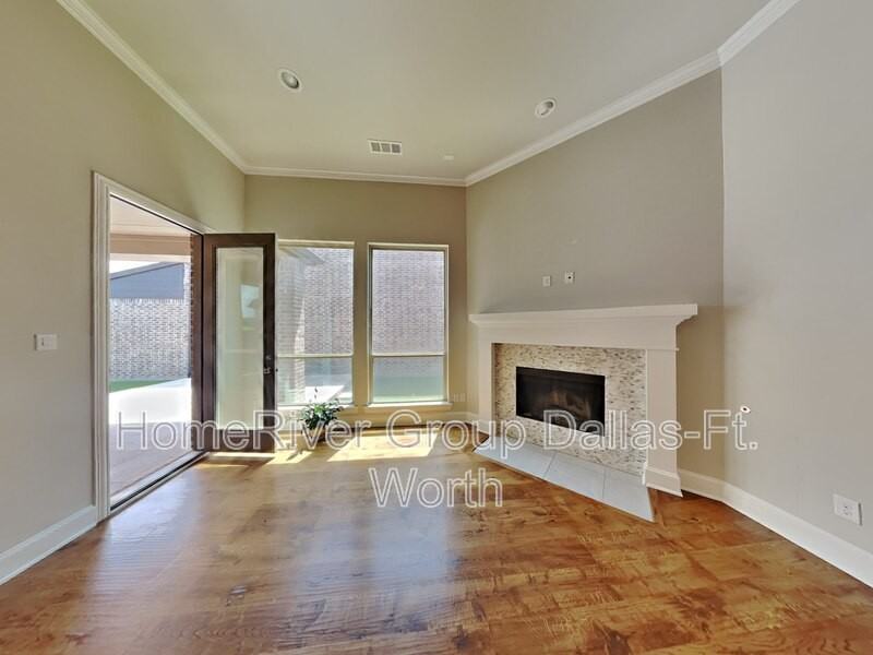 729 Royal Minister Blvd - Photo 2 of 27