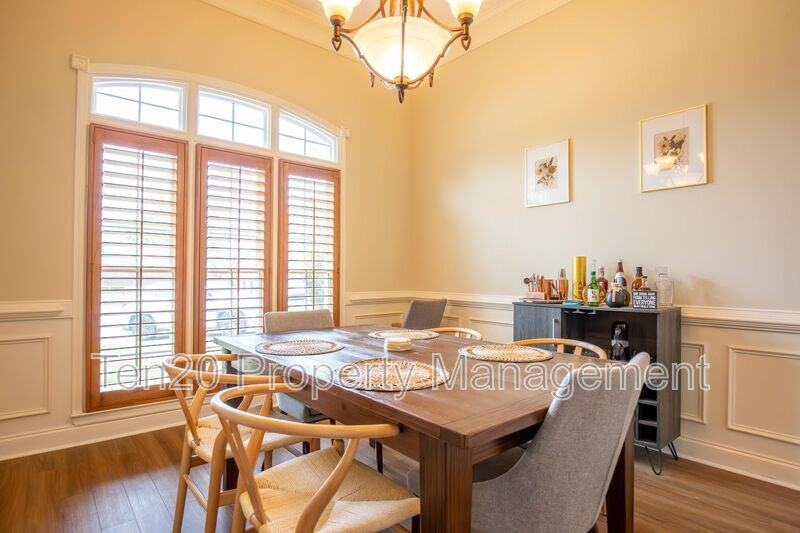 1539 Ridge Creek Way - Photo 2 of 24