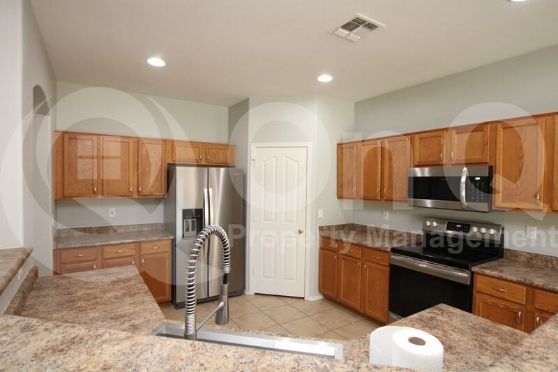 4321 N 125th Ave - Photo 2 of 21