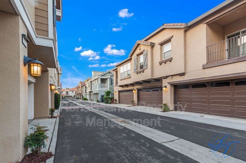 194 S Veracruz Pl - Photo 2 of 35