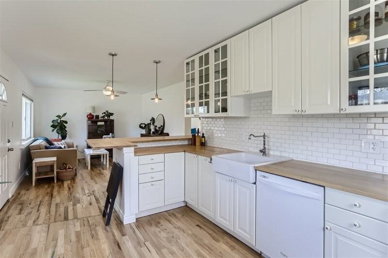 2655 Chase St - Photo 2 of 19