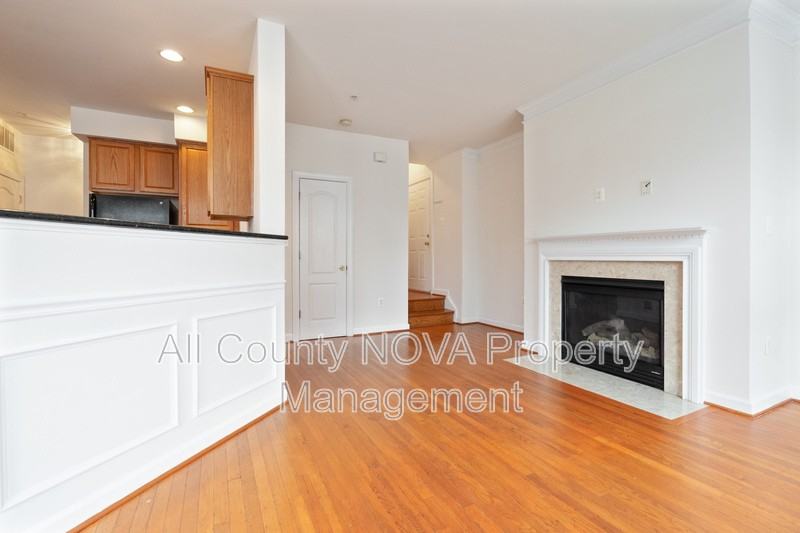 3546 Carriage Walk Ln #47D - Photo 4 of 22