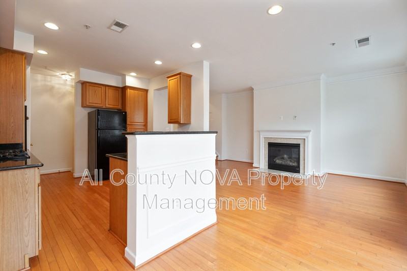 3546 Carriage Walk Ln #47D - Photo 7 of 22