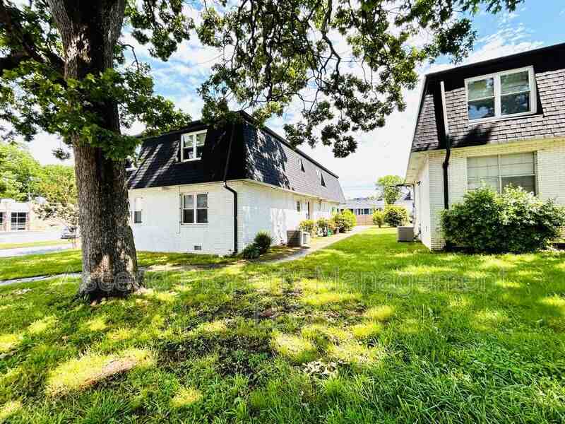 1801 Bailey Ave #A - Photo 2 of 12