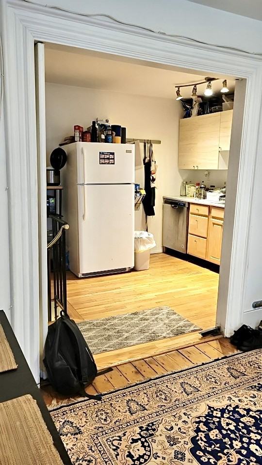 E Springfield St #1B - Photo 6 of 13
