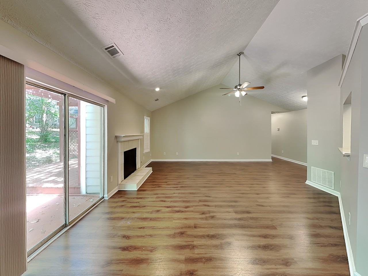 3828 Windmill Cir - Photo 3 of 17