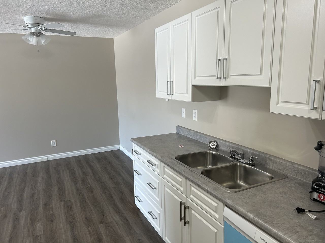 9199 207 St Nw #207 - Photo 5 of 24