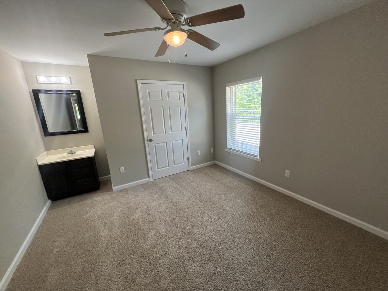 1469 Paran Rd - Photo 2 of 6