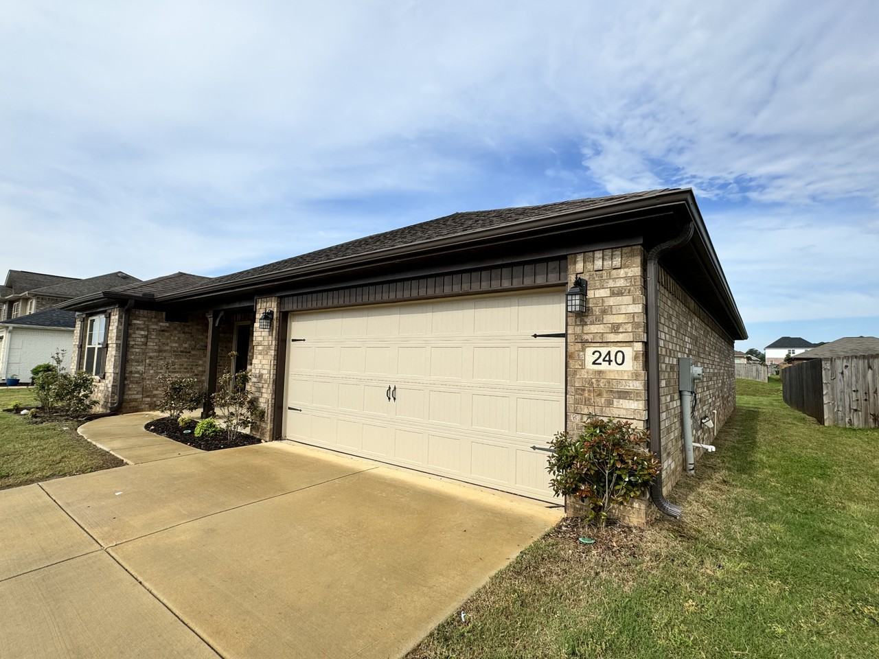 240 Wilcot Rd - Photo 2 of 23