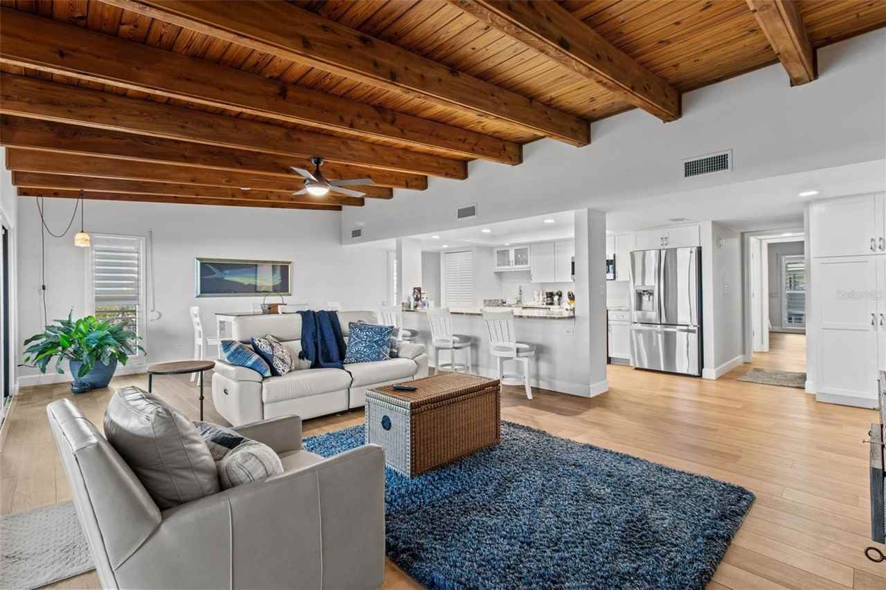 200 120th Ave W #8A - Photo 5 of 48