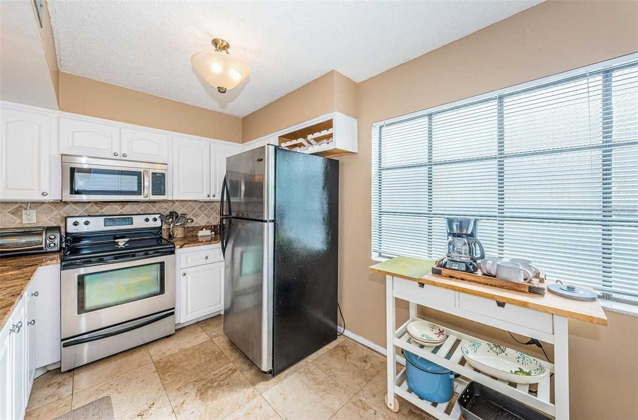 5541 Puerta Del Sol Blvd S #413 - Photo 7 of 20