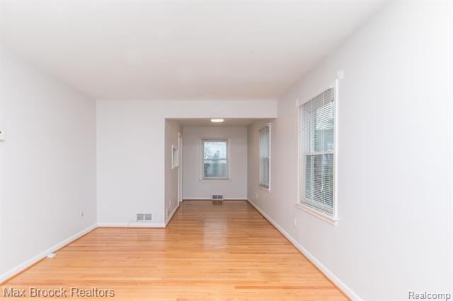 1609 W Farnum Ave, Royal Oak, MI 48067 2 Bedroom Apartment for 1,600