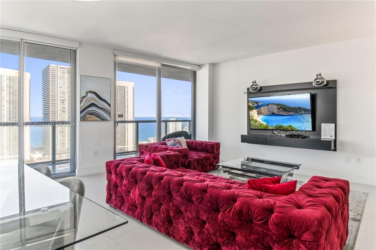 2600 E Hallandale Beach Blvd - Photo 2 of 25