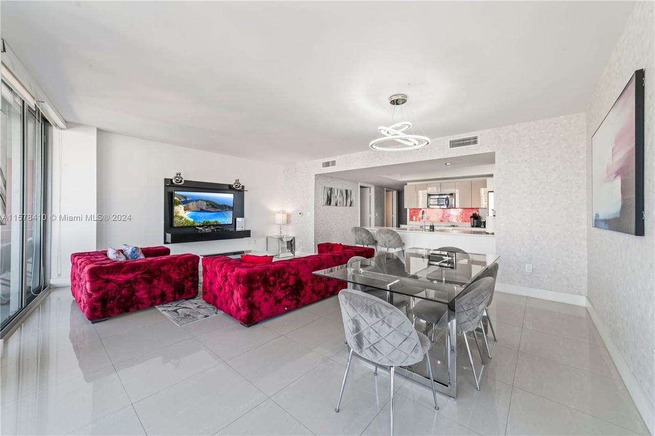 2600 E Hallandale Beach Blvd - Photo 5 of 25