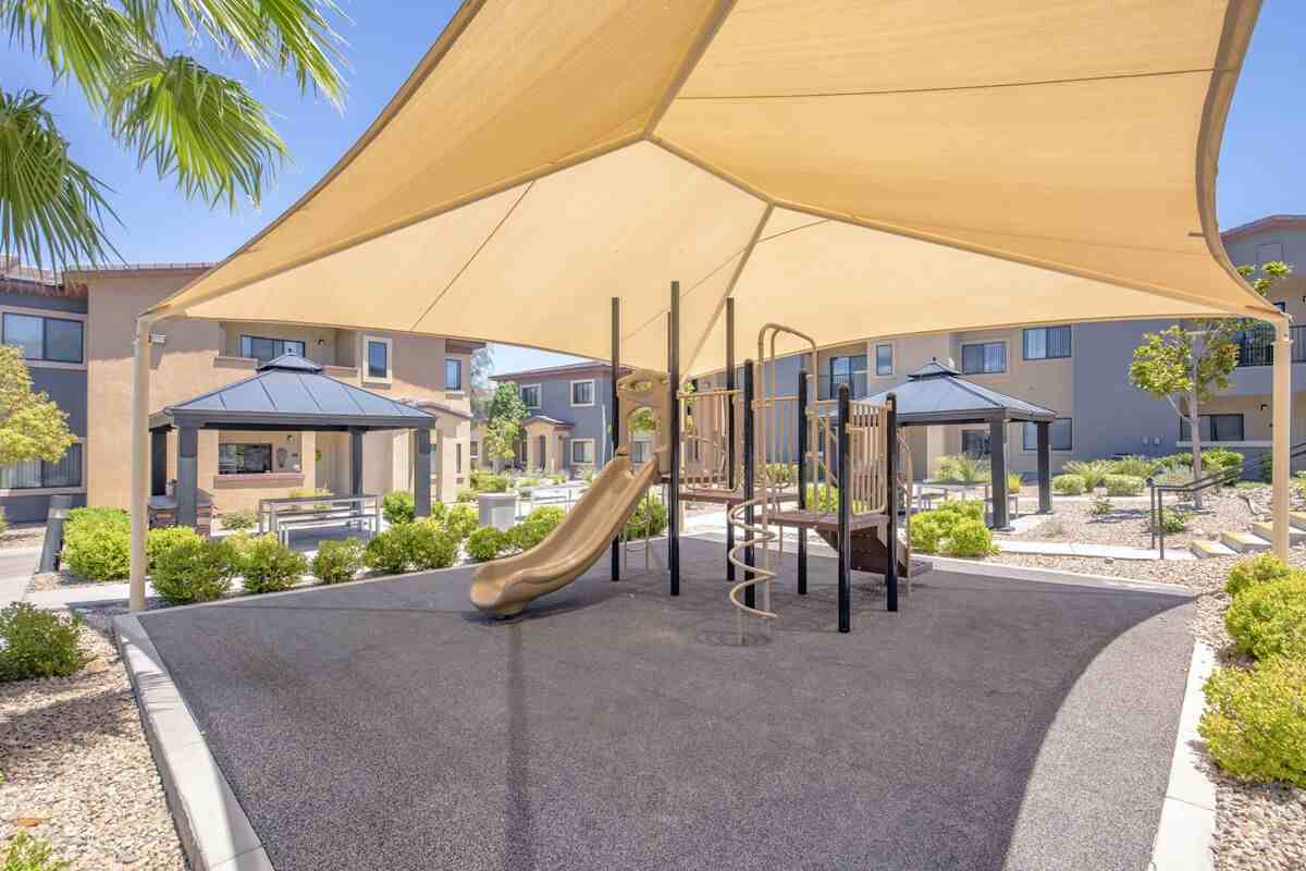 The Edge - Photo 3 of 16