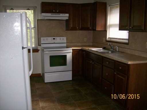 817 Schutte Rd - Photo 2 of 3