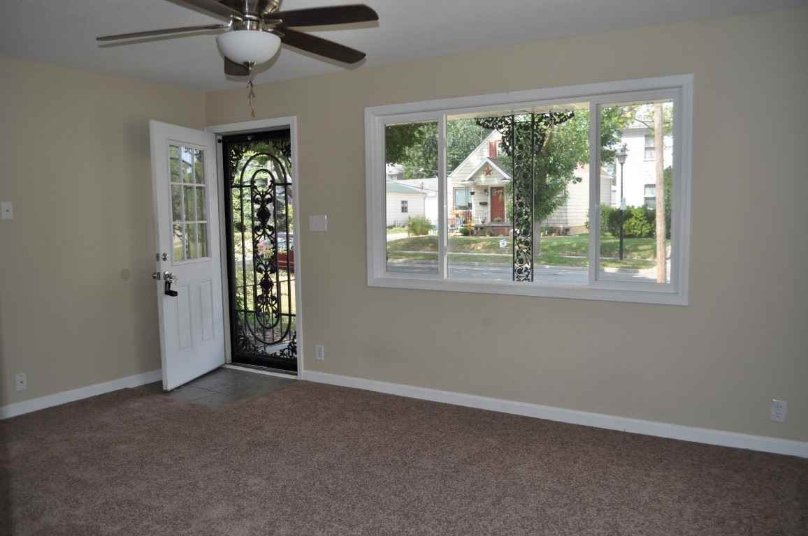 2318 Lynn Ave - Photo 2 of 14