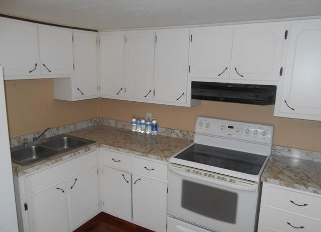 933 Montebello Rd - Photo 3 of 11