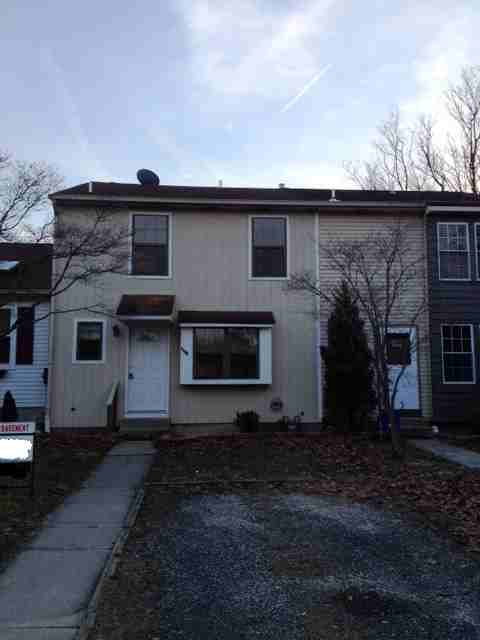 2264 Albert Ct - Photo 2 of 16