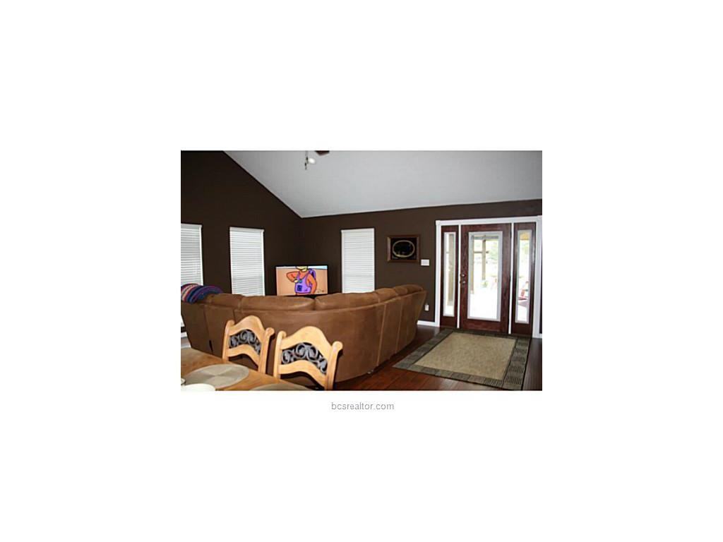 16285 Macey Rd - Photo 3 of 20