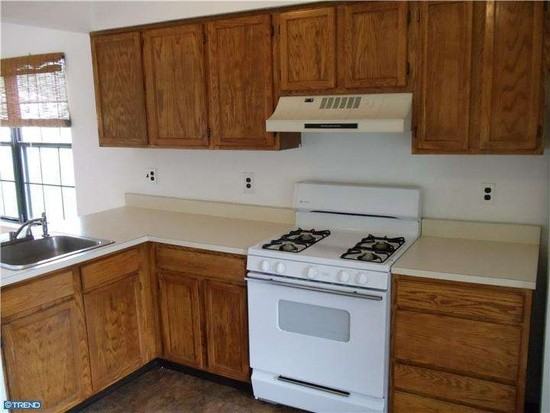 83 Tynemouth Ct - Photo 2 of 14