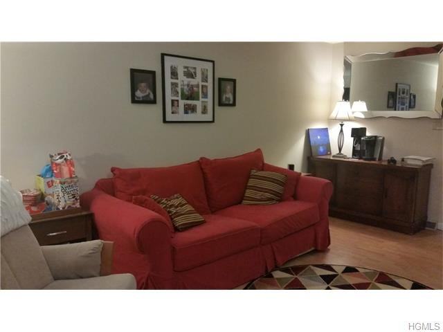 8 Patterson Dr - Photo 2 of 15