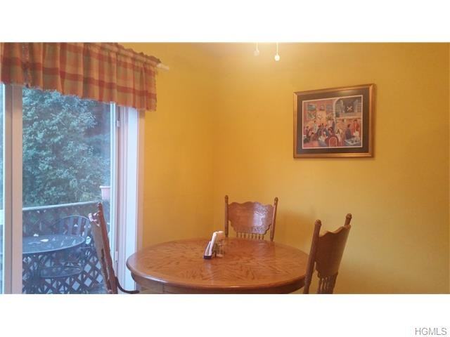 8 Patterson Dr - Photo 3 of 15