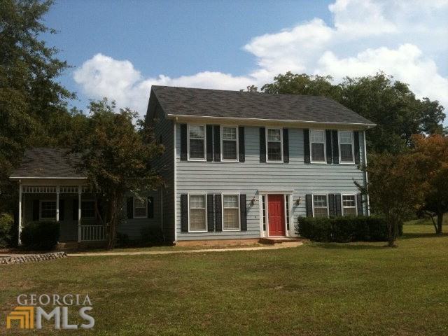 145 Peachtree St - Photo 2 of 13
