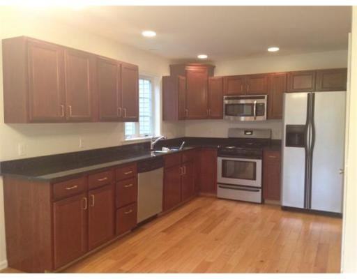 313 South St #313 - Photo 3 of 8