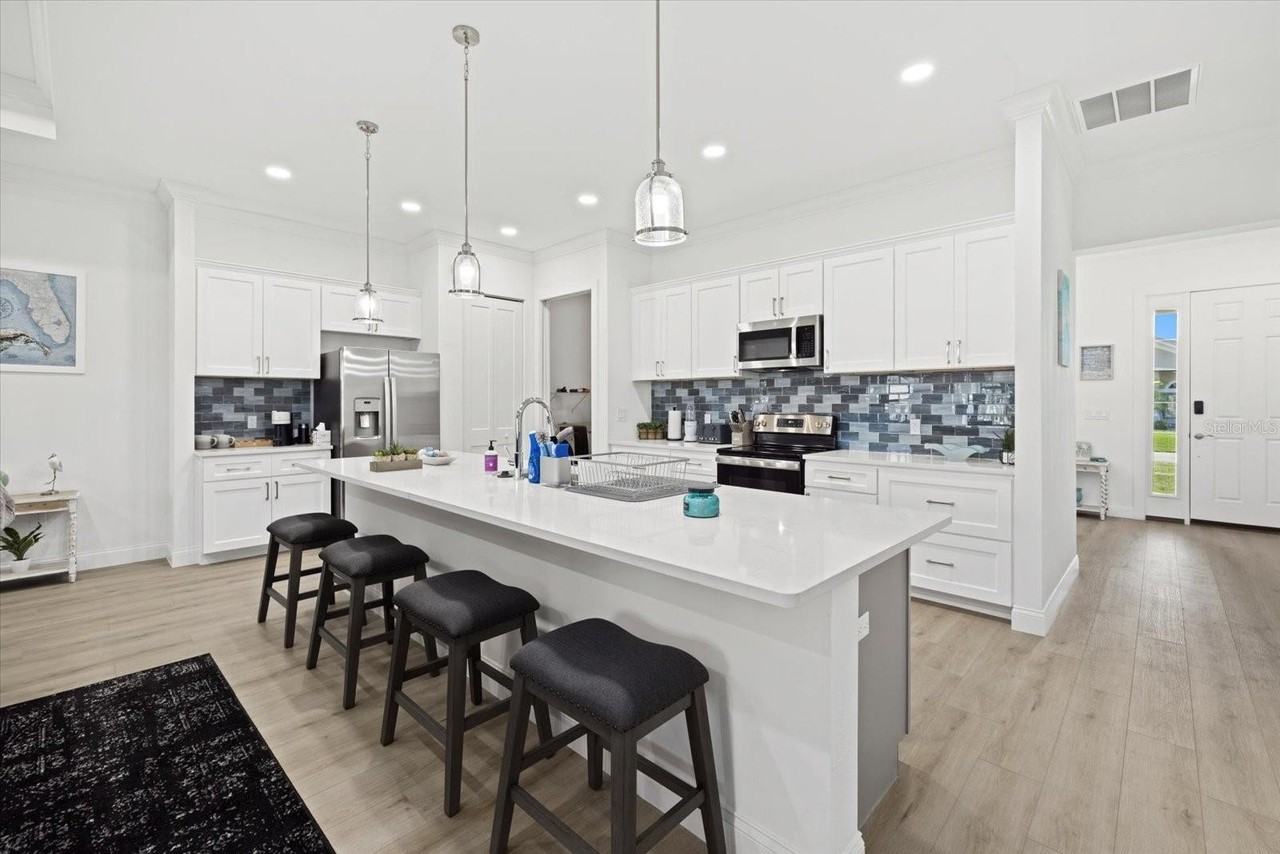 69 Marker Rd - Photo 7 of 30