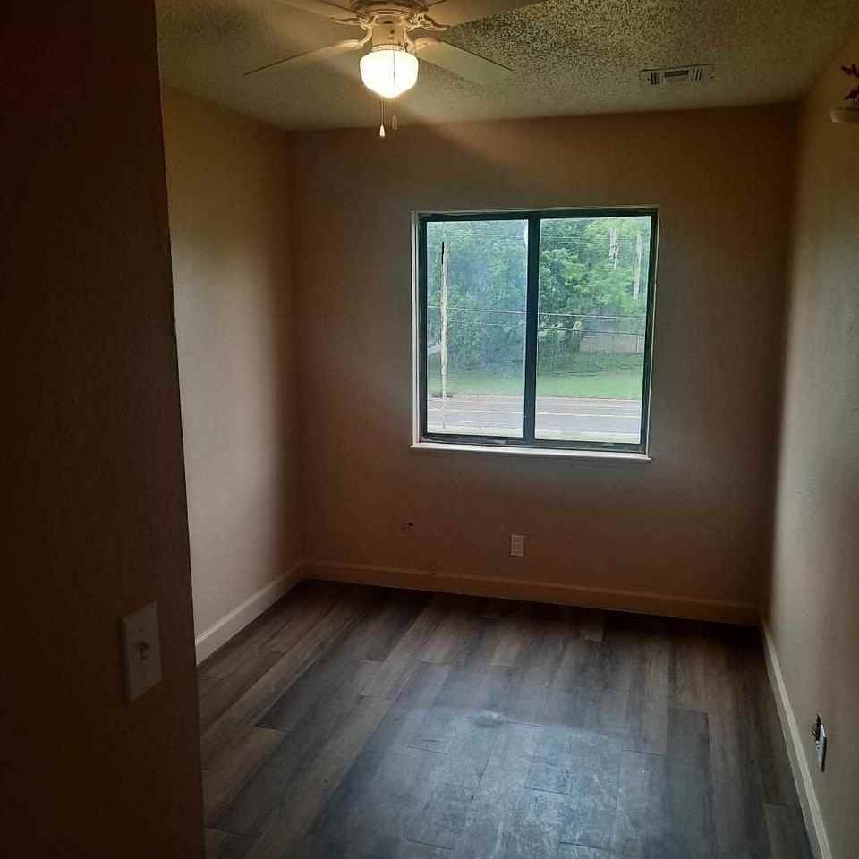 1750 North Minneapolis Street - Photo 6 of 9