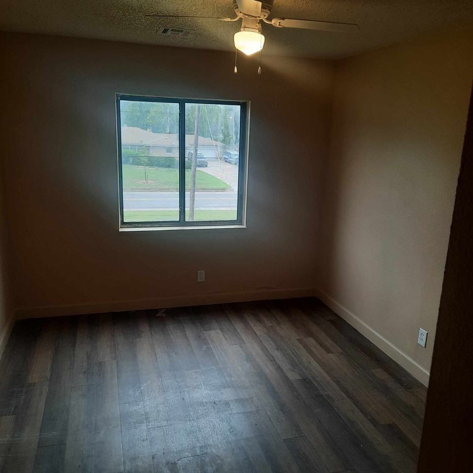 1750 North Minneapolis Street - Photo 7 of 9