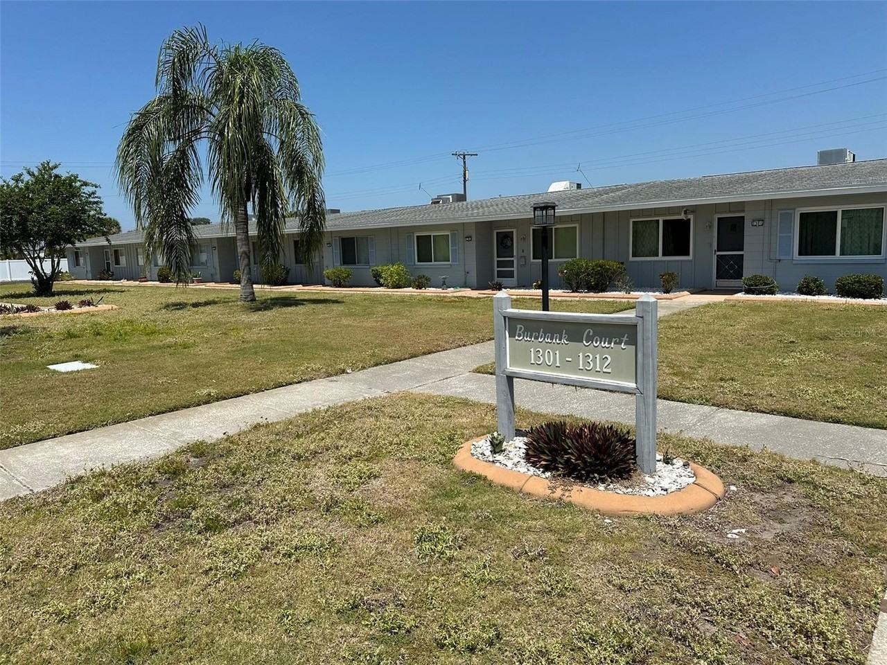 1305 Burbank Ct, Sun City Center, FL 33573 1 Bedroom Apartment for