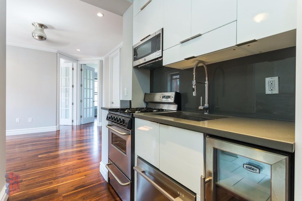 Lexington Ave #12 - Photo 5 of 6