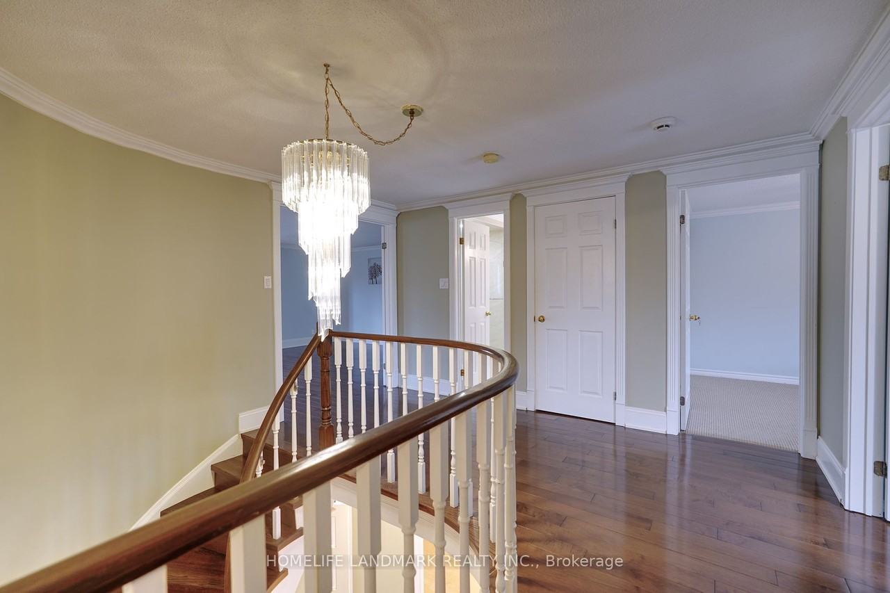 10 Lehman Crescent - Photo 2 of 6